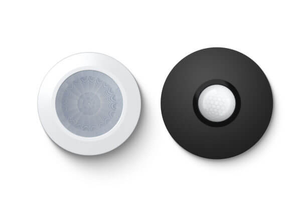 Senzor prisotnosti za pametno upravljanje svetlobe in energije v pisarni