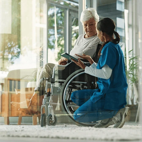 Pametna avtomatizacija za asistirano bivanje z nadzorom preko aplikacije